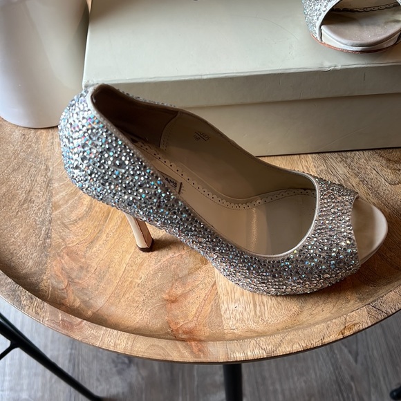 Benjamin Adams Charlize Peep Toe Iridescent Swarovski Heels Pumps Sz 8 - Picture 3 of 6